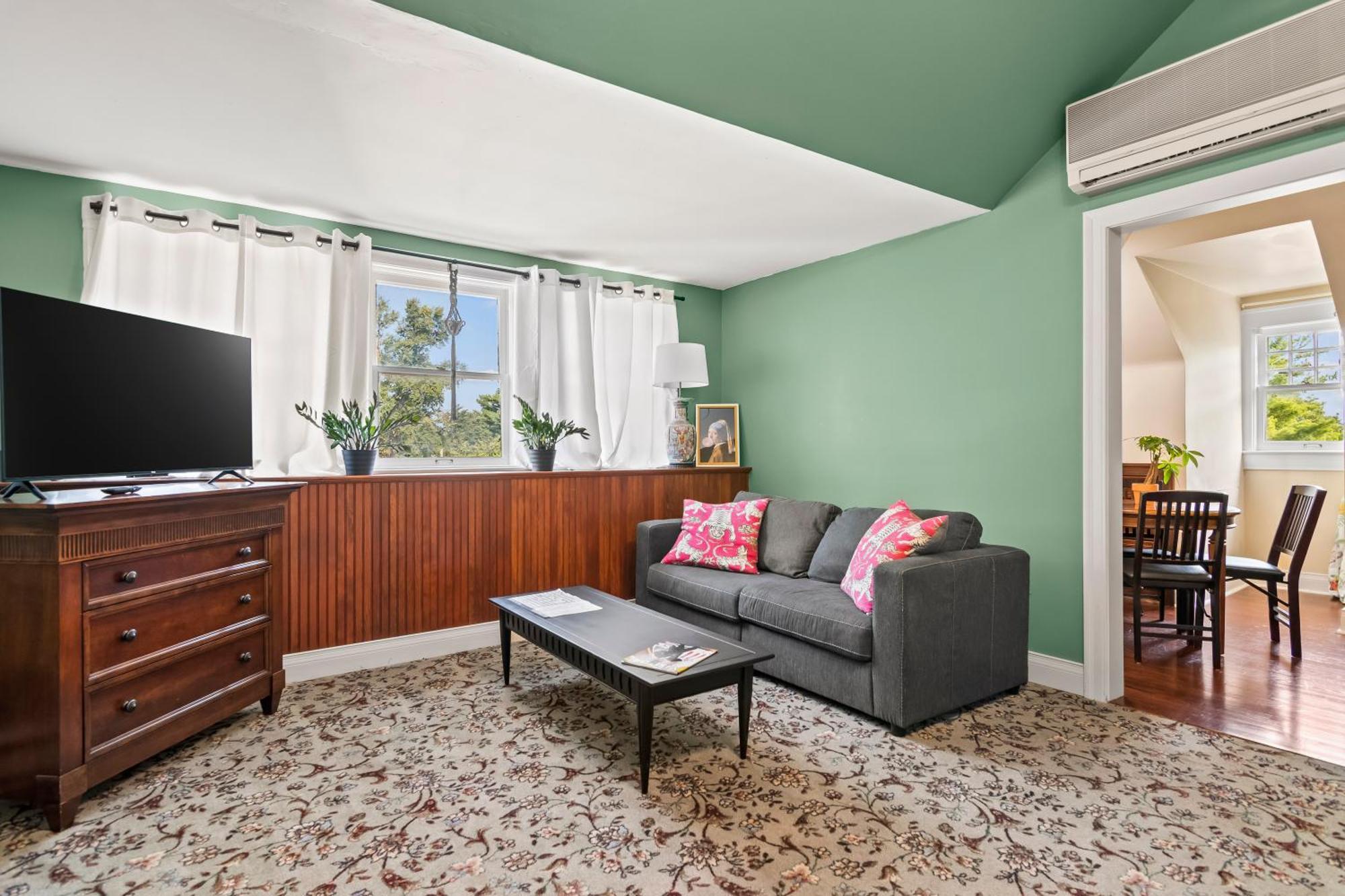 The Pasfield House Guest house *